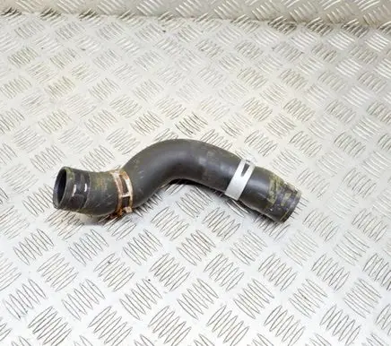 Toyota Avensis T270 Engine coolant pipe/hose