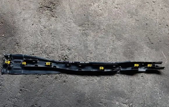 Volvo XC60 Center/middle under tray cover 6G9N9S282DA