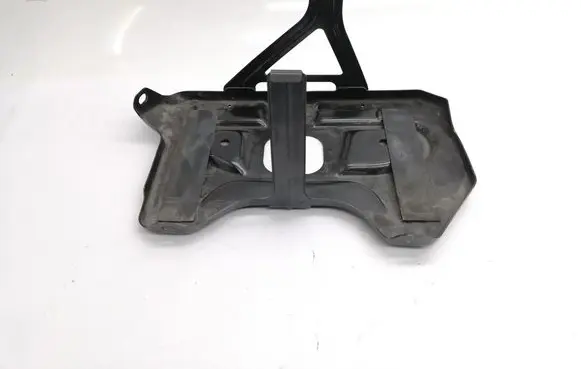Battery bracket