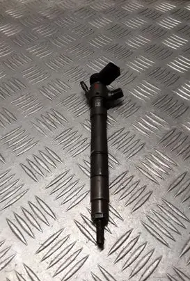 Volkswagen Golf VII Fuel injector 28577054