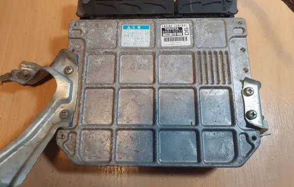 Toyota Yaris Engine control unit/module ECU 89661-52C72 212000-1982 2121982P