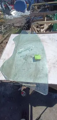 Opel Corsa C Front door window glass four-door 1212123