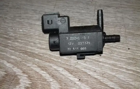 Volvo V70 Vacuum valve 72224010 30611668