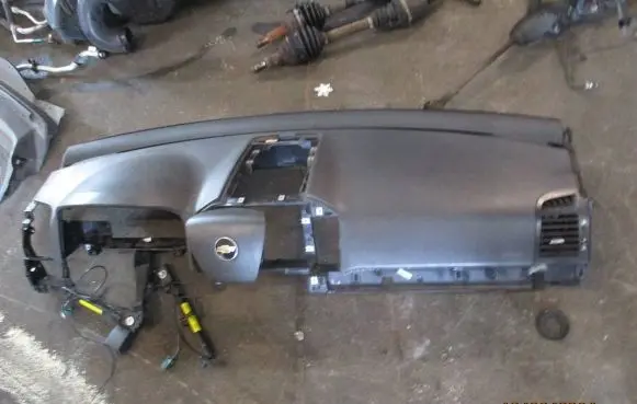 Chevrolet Captiva Radio/GPS head unit trim 