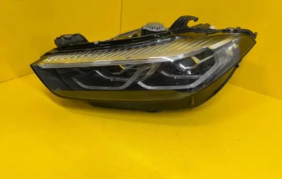 BMW 8 G14 Headlight/headlamp 8739581