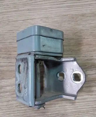 Renault Megane II Rear door lower hinge 338990