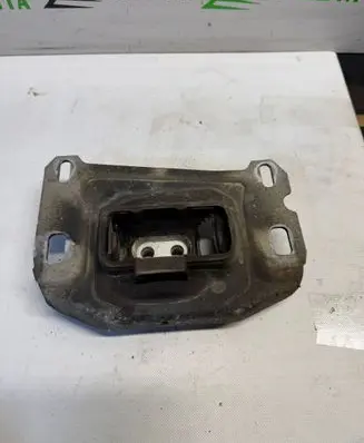 Opel Grandland X Engine mount bracket 9807420880B