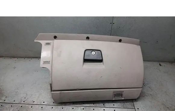 Volvo V50 Glove box 8626141