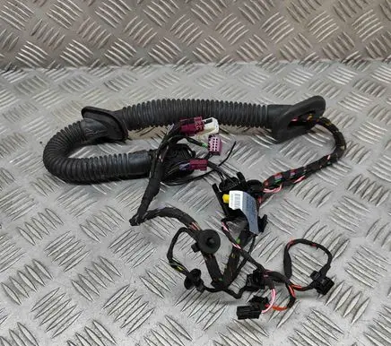 Mercedes-Benz AMG GT R190 C190 Front door wiring loom A1905400533 A1905404401