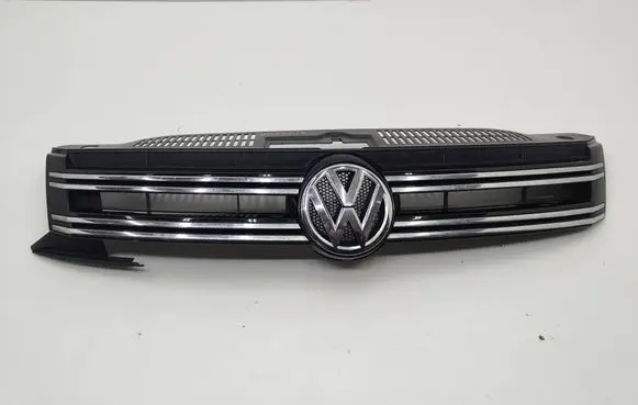 Volkswagen Tiguan Front bumper upper radiator grill 5N0853653E