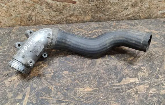 Volvo XC90 Intercooler hose/pipe 08631538