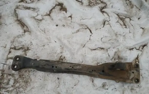 Nissan Almera Tino Front subframe