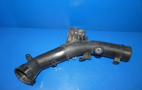 Volvo XC40 Air intake hose/pipe 32222151 27022019 21130121