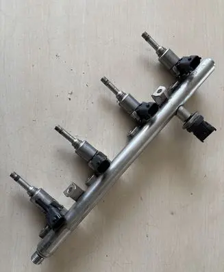 Fuel injectors set