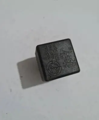 Alfa Romeo 166 Other relay B3652110 12M50A