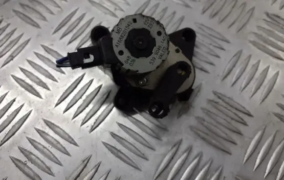Mercedes-Benz A W168 A/C air flow flap actuator/motor A1688201542