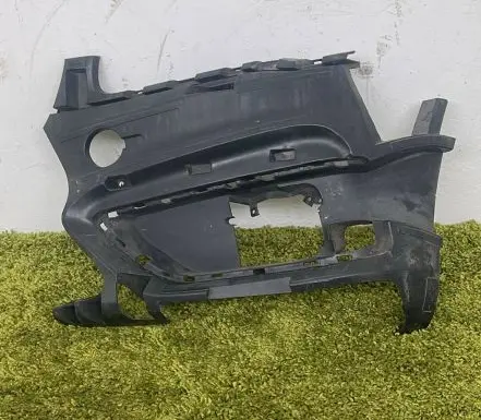 BMW 2 F46 Front bumper mounting bracket 7301547