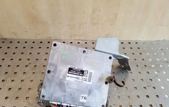 Toyota RAV 4 (XA20) Engine control unit/module 8966142671 2110007661