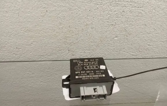 Audi A6 S6 C6 4F Light module LCM 5LA00837903 8P0907357H
