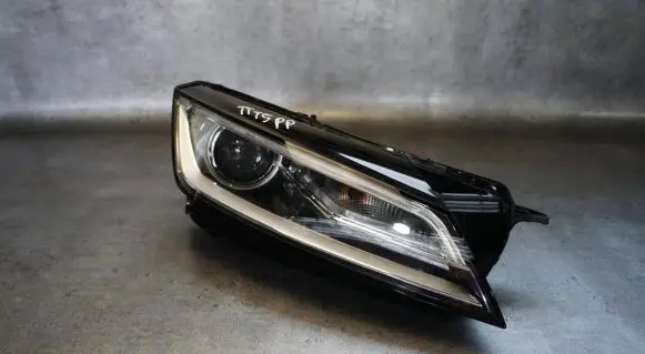 Audi TT TTS RS Mk3 8S Headlight/headlamp 8S0941044G