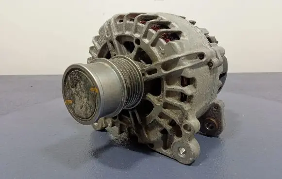 Volkswagen PASSAT B7 USA Generator/alternator 05E903026C
