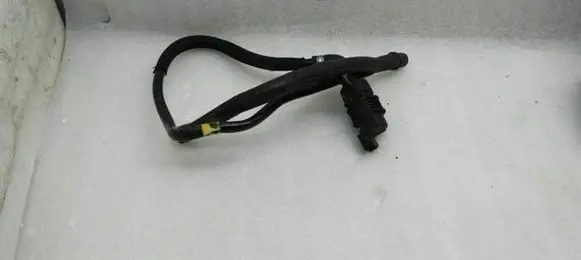 Mercedes-Benz GL X164 Valve vacuum A2124702793