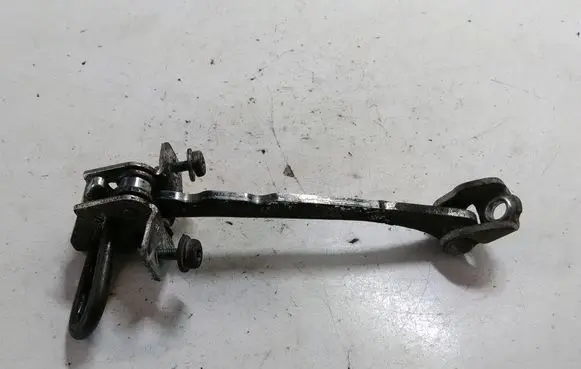 Opel Zafira A Front door check strap stopper