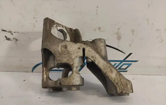 Audi A8 S8 D3 4E Gearbox mounting bracket 4E0399113AE 113AD6803