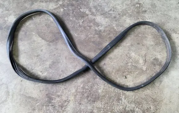 Ford Transit - Tourneo Connect Rear door rubber seal (on body) 