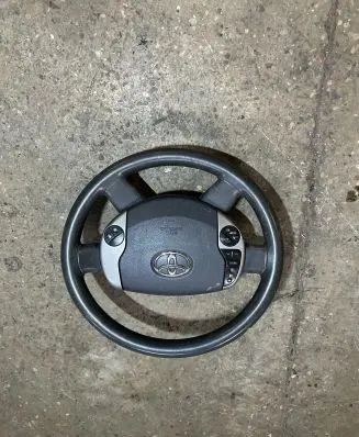 Toyota Prius (NHW20) Steering wheel