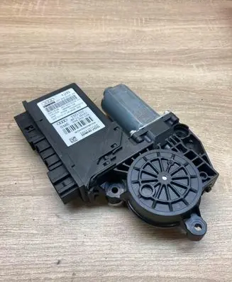 Audi A8 S8 D3 4E Front door window regulator motor 4E1959802B 4E1910802B