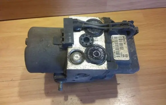 Renault Megane I ABS Pump 7700423034 0265216555 0273004279