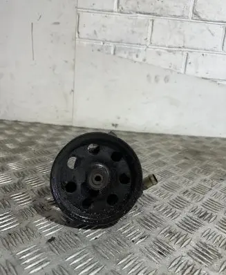 Ford Focus Power steering pump 01E1203