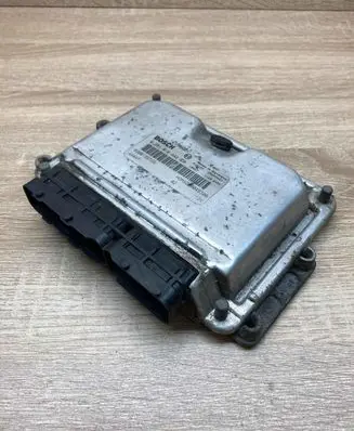 Renault Scenic I Engine control unit/module ECU 8200199726 0281010442