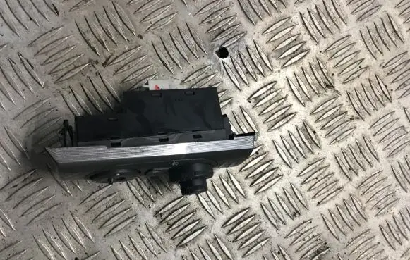 Chevrolet Captiva Wing mirror control module 