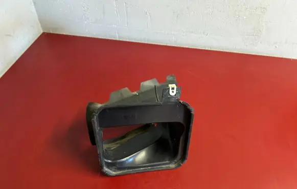 BMW X3M F97 Intercooler air guide/duct channel 8068601 51748068601
