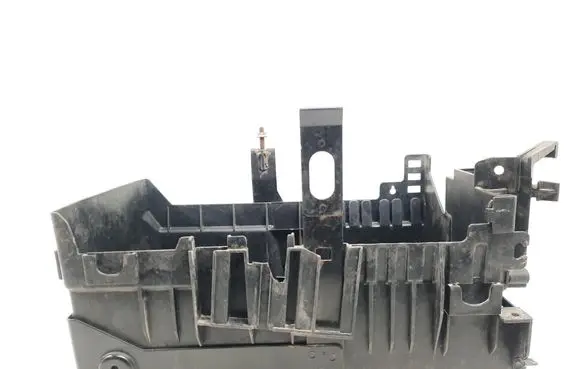 Chevrolet Orlando Battery box tray 13354419