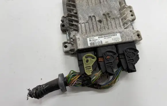 Ford Focus Engine control unit/module KOMFOC160226 BV6112A650NF