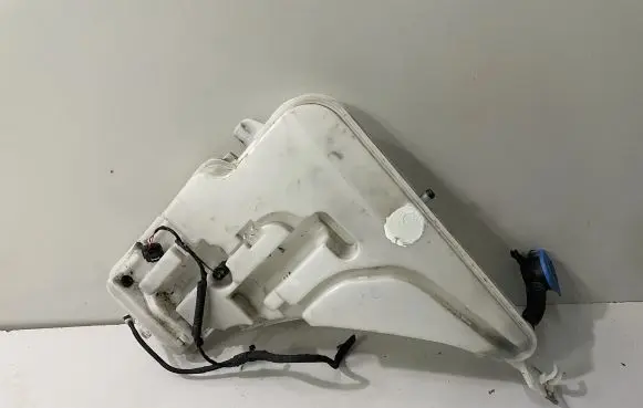 BMW 3 F30 F35 F31 Windshield washer fluid reservoir/tank 7241671