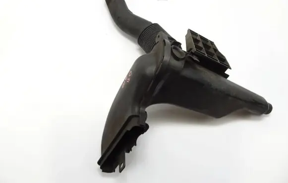 Peugeot 508 Intake resonator 9684937980