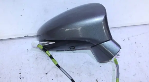 Lexus CT 200H Front door electric wing mirror