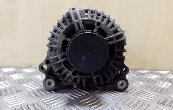 Volkswagen Scirocco Generator/alternator 06F903023C 2542695G TG14C011
