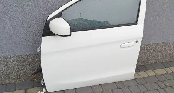 Mitsubishi Space Star Front door 