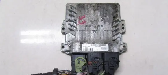 Ford C-MAX II Engine control unit/module AV6112A650GG