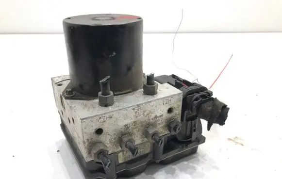 Skoda Fabia Mk1 (6Y) ABS Pump 6R0907379N
