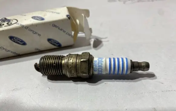 Ford Fiesta I Spark plug 87YF12405AE 1216460