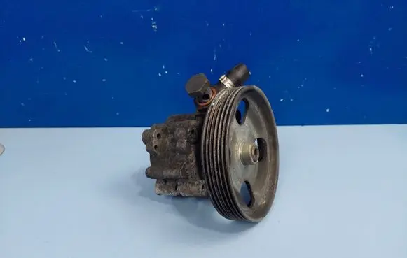 Peugeot 407 Power steering pump 9654713280