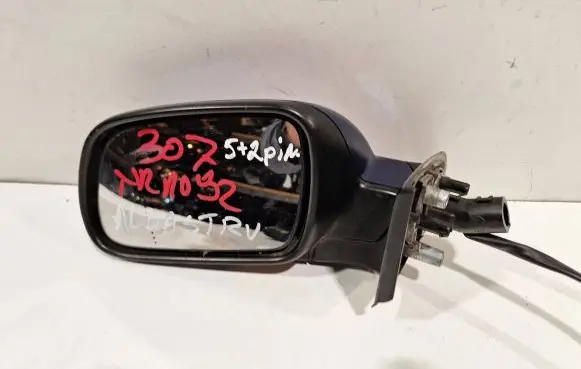 Peugeot 307 Front door electric wing mirror 
