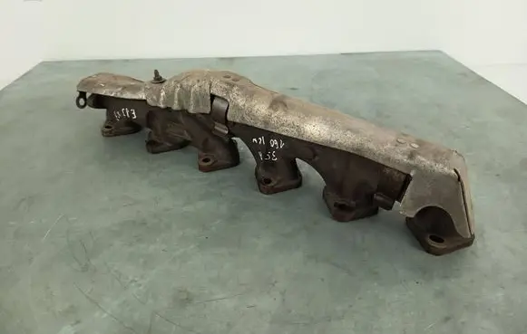 BMW X3 E83 Exhaust manifold 7796886