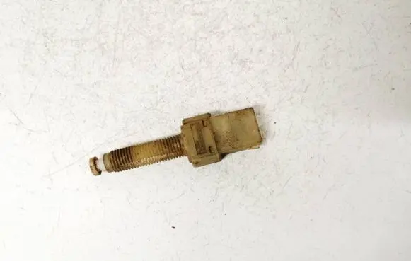 Volkswagen PASSAT B4 Brake pedal sensor switch 443945515 Nenustatyta